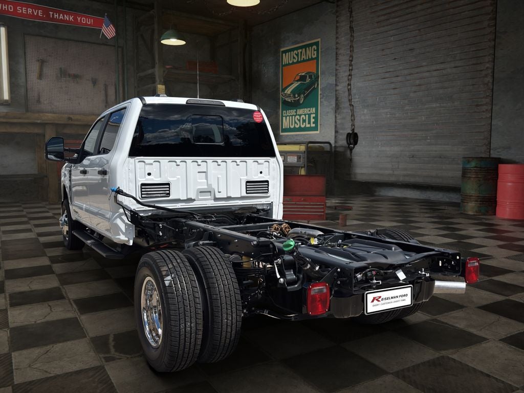 2026 Ford Chassis Cab F-350® XL