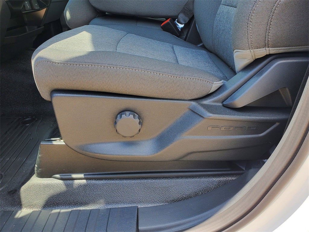 2025 Ford Chassis Cab F-350® XL