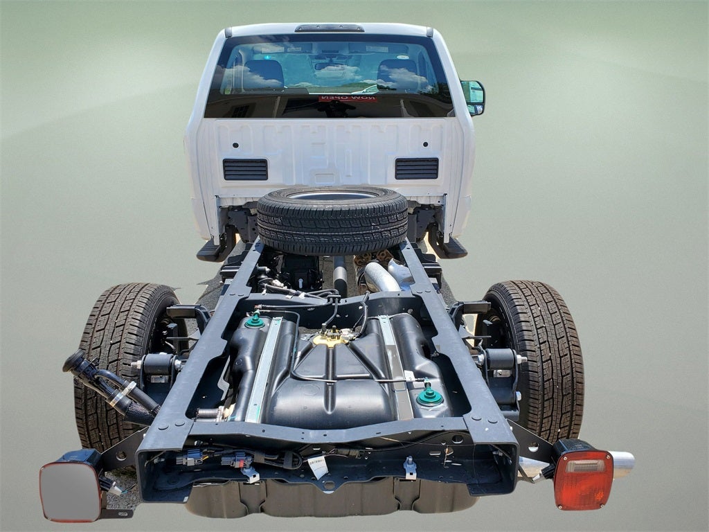 2025 Ford Chassis Cab F-350® XL