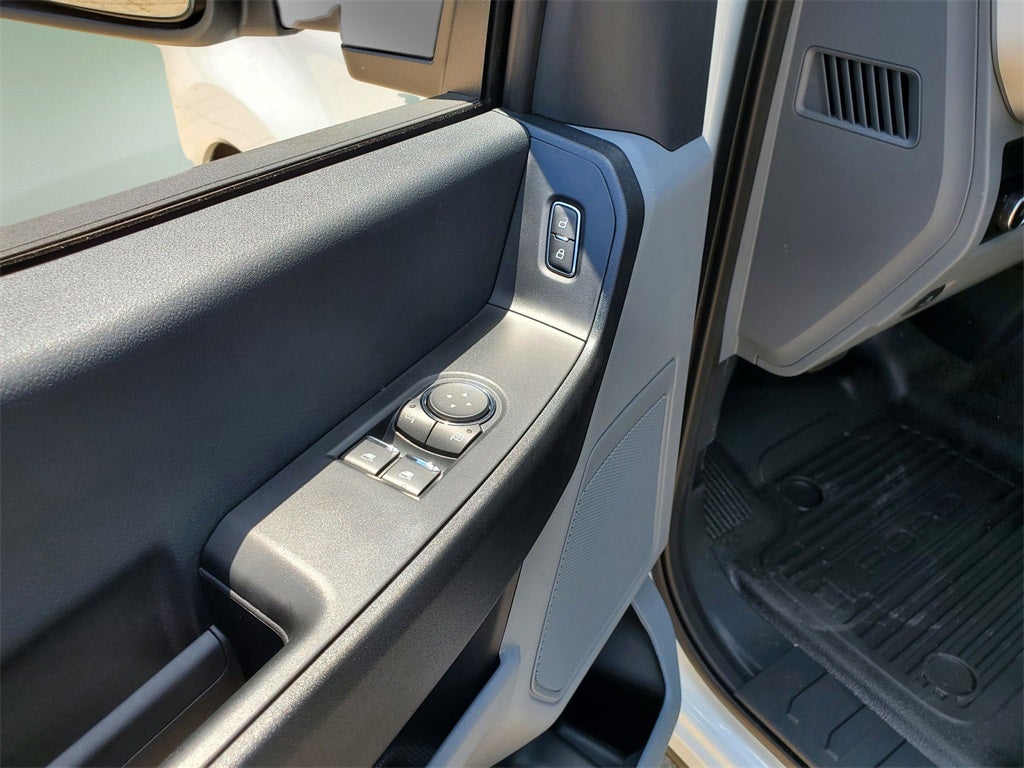 2025 Ford Chassis Cab F-350® XL