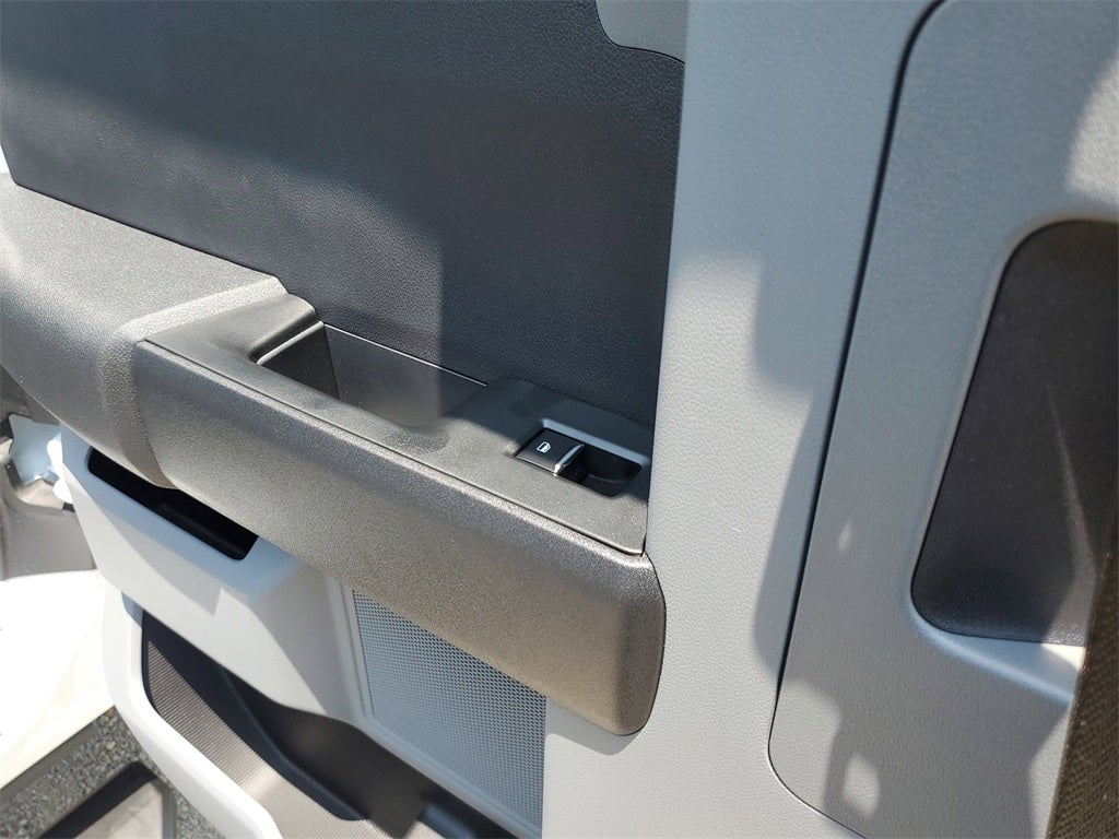 2025 Ford Chassis Cab F-350® XL