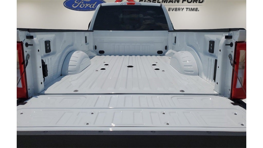 2025 Ford Chassis Cab F-350® XL