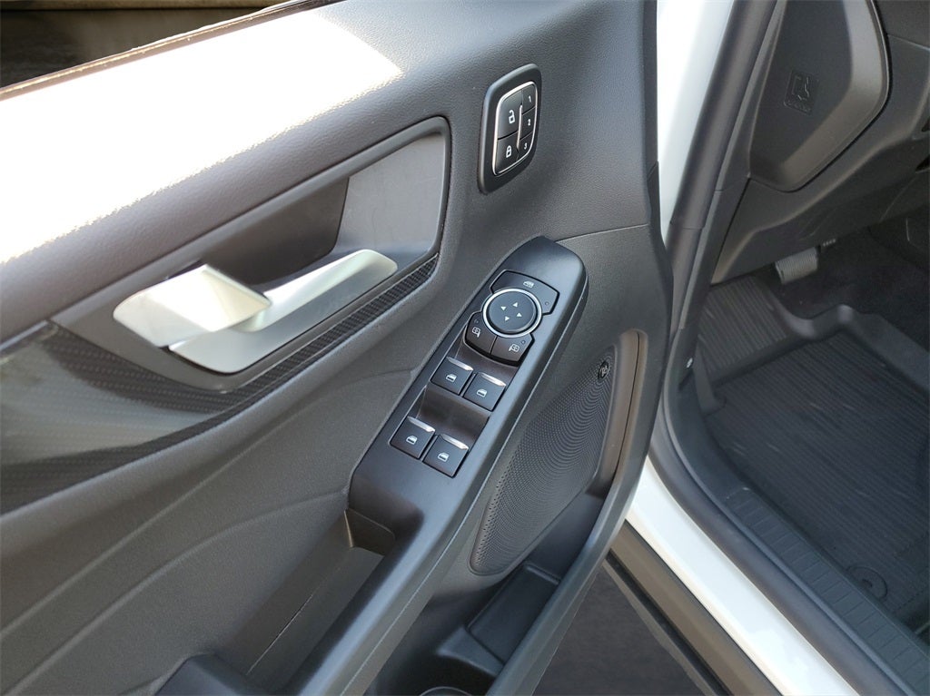 2026 Ford Escape ST-Line Select