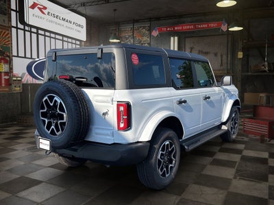 2026 Ford Bronco Outer Banks®