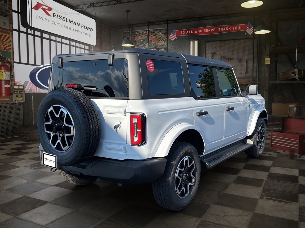 2026 Ford Bronco Outer Banks®