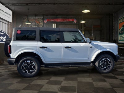 2026 Ford Bronco Outer Banks®