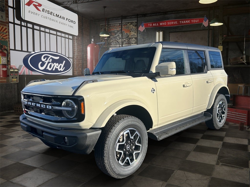 2025 Ford Bronco Outer Banks®