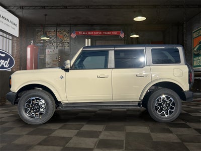 2025 Ford Bronco Outer Banks®