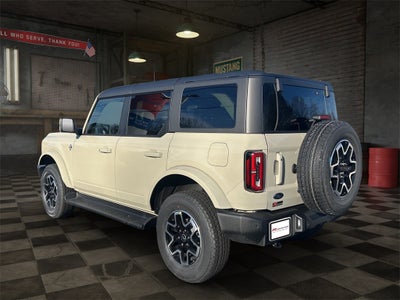 2025 Ford Bronco Outer Banks®