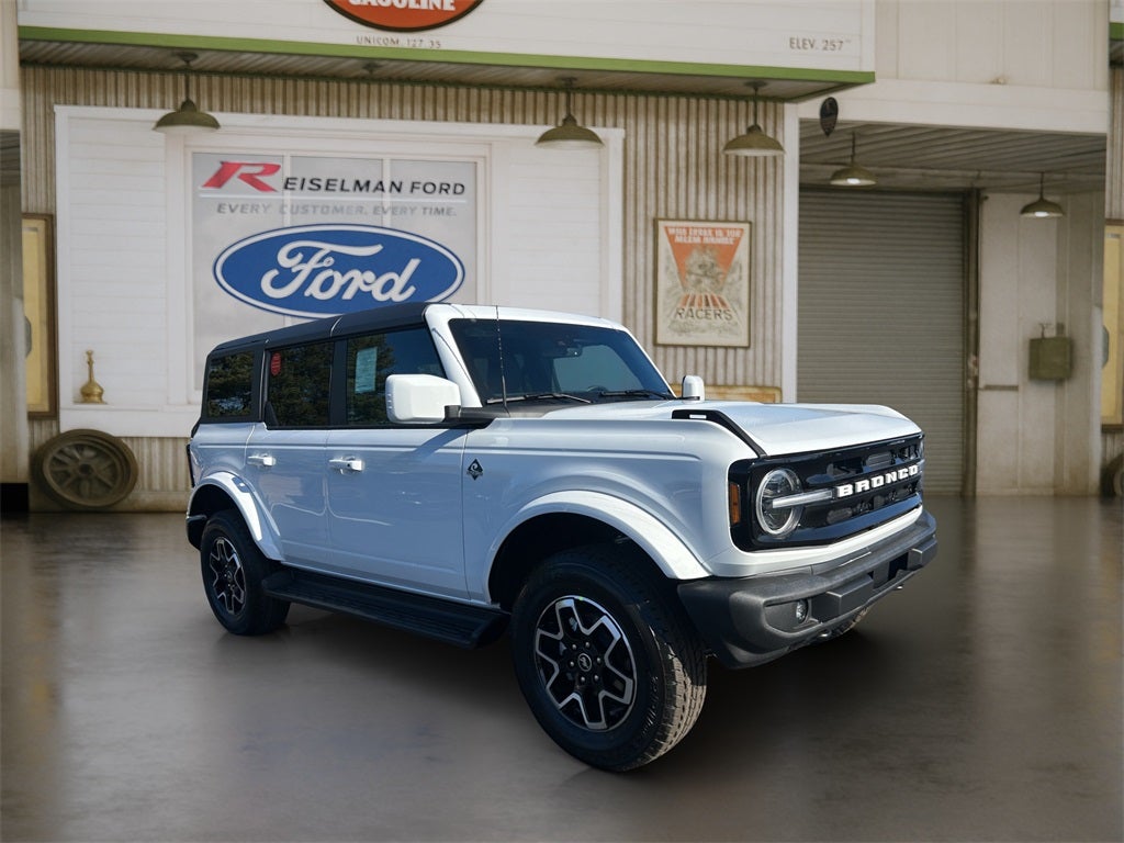 2025 Ford Bronco Outer Banks®