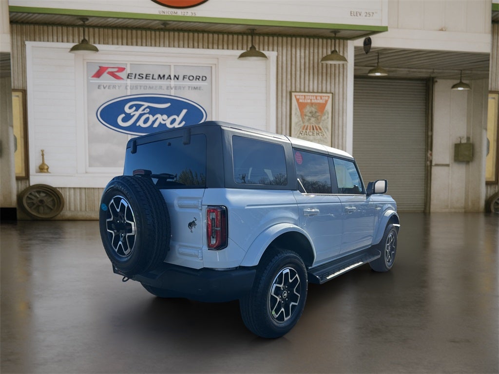 2025 Ford Bronco Outer Banks®