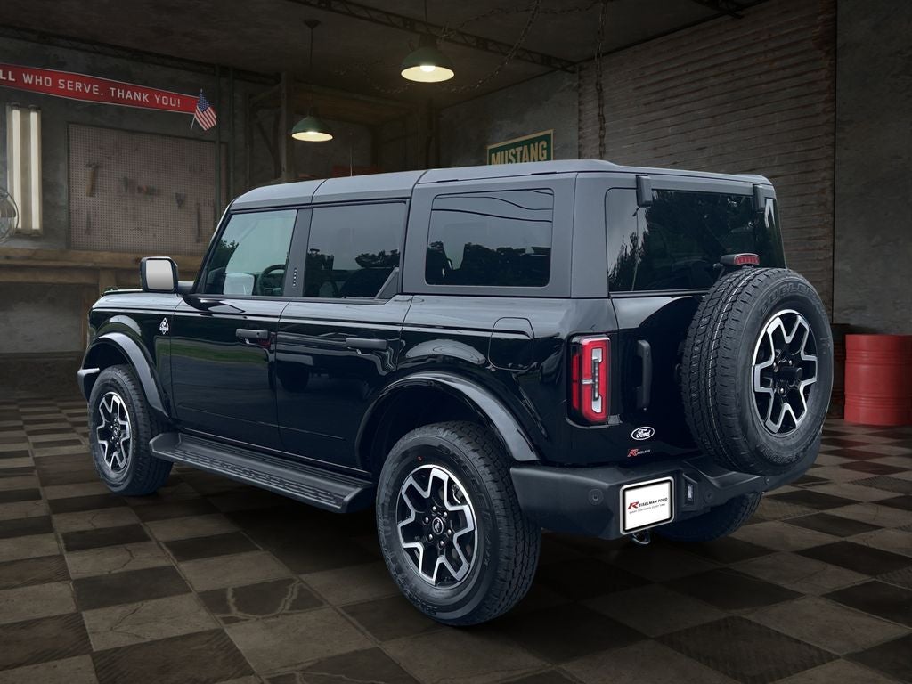 2026 Ford Bronco Outer Banks®