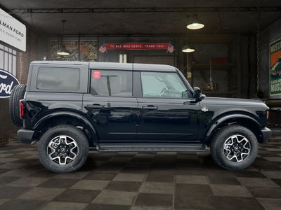 2026 Ford Bronco Outer Banks®