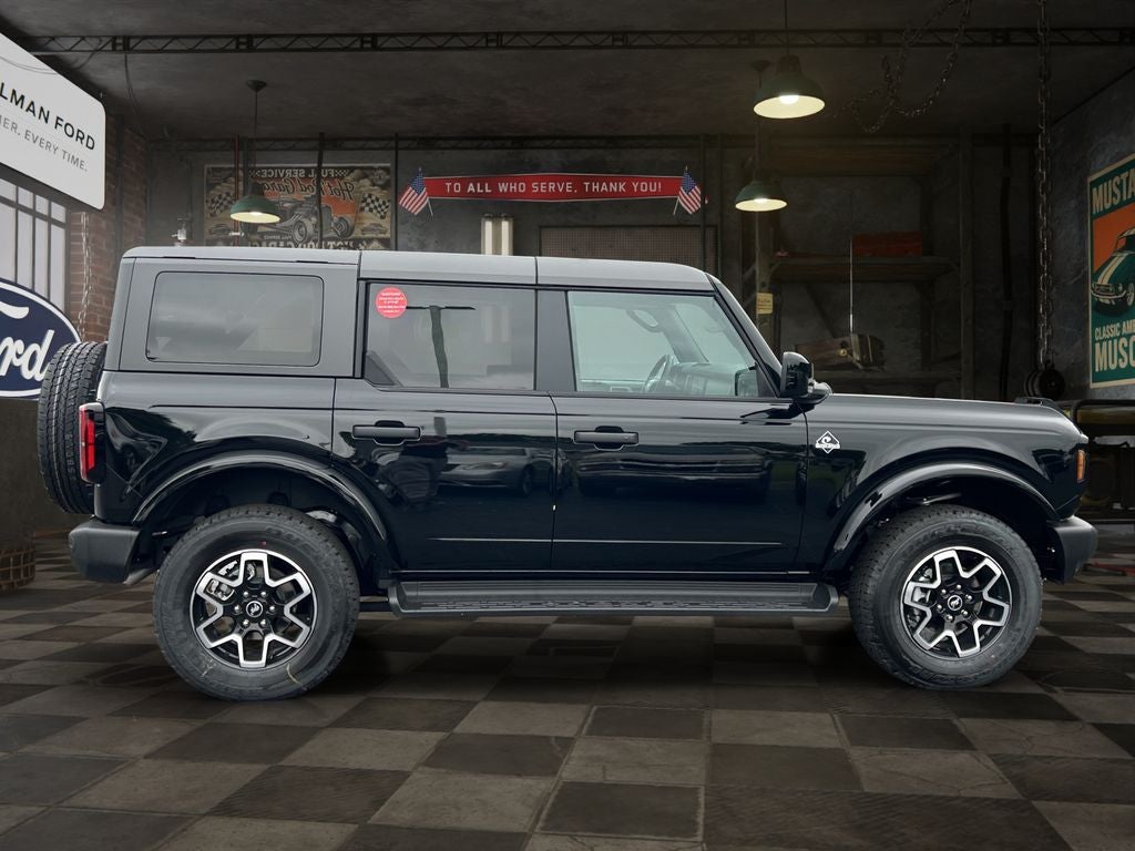 2026 Ford Bronco Outer Banks®