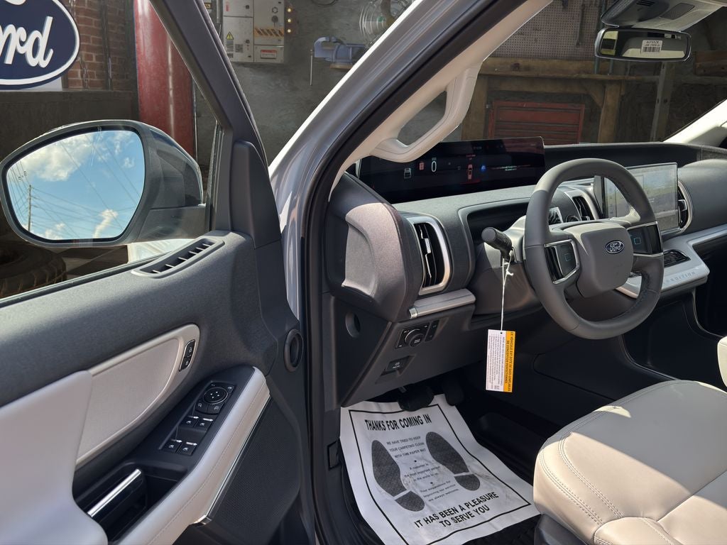 2026 Ford Expedition MAX Active