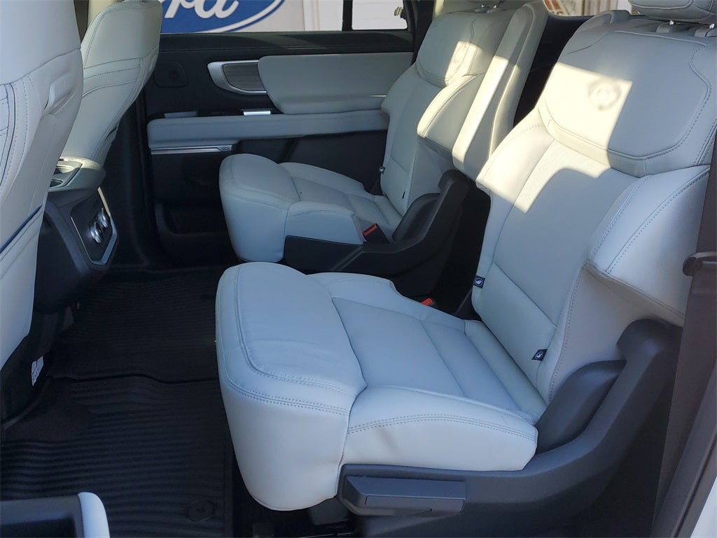 2025 Ford Expedition Platinum® MAX