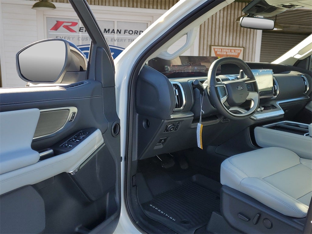 2025 Ford Expedition Platinum® MAX