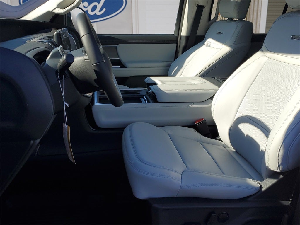 2025 Ford Expedition Platinum® MAX