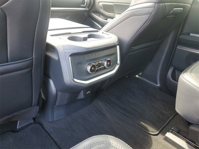 2025 Ford Expedition Platinum®