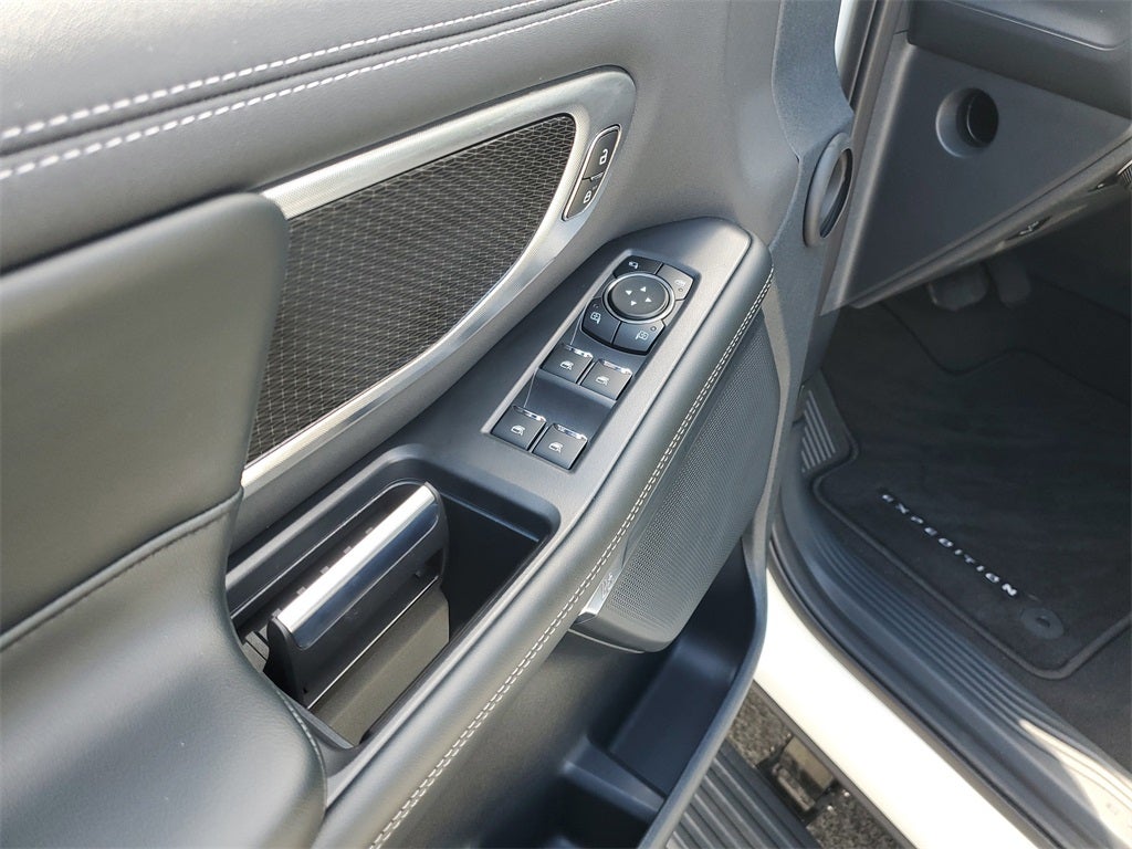 2025 Ford Expedition Platinum®