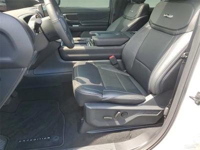 2025 Ford Expedition Platinum®