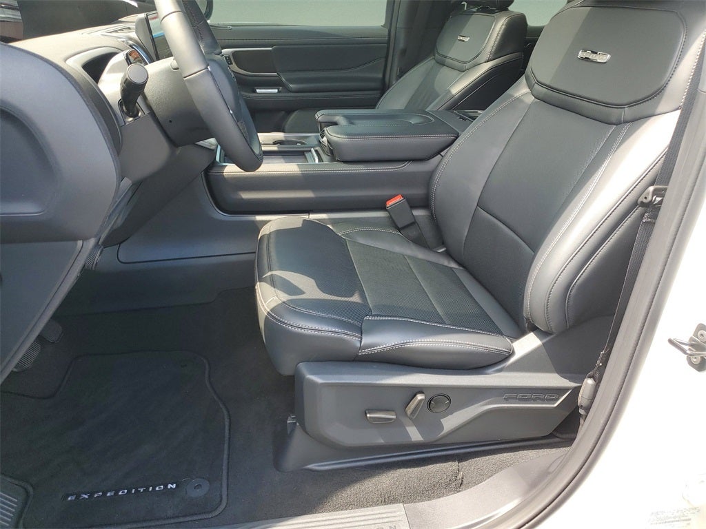 2025 Ford Expedition Platinum®