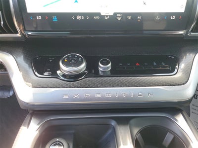 2025 Ford Expedition Platinum®