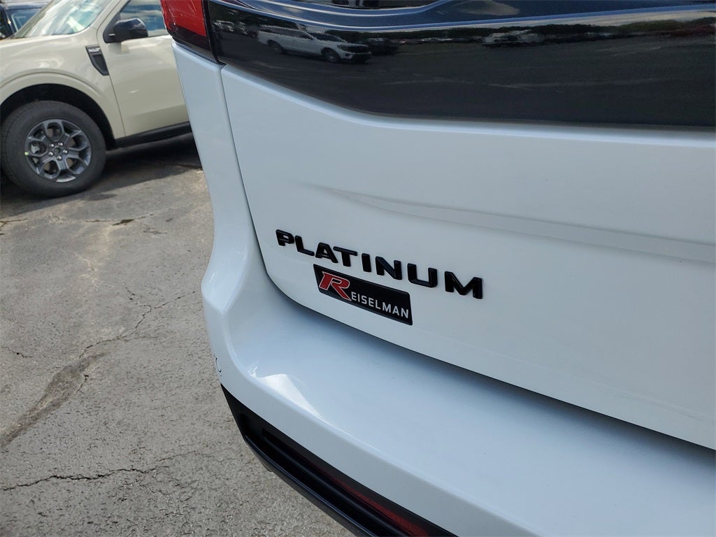 2025 Ford Expedition Platinum®