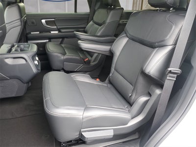 2025 Ford Expedition Platinum®