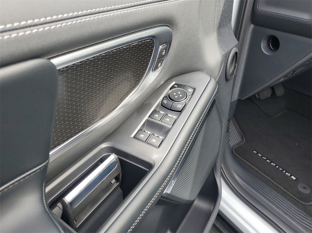 2025 Ford Expedition Platinum®