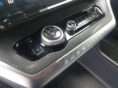 2025 Ford Expedition Platinum®