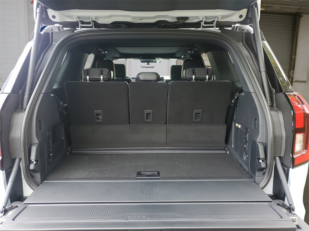 2025 Ford Expedition Platinum®