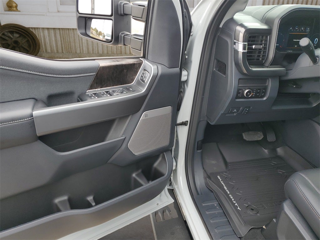 2026 Ford Super Duty F-250® Lariat®