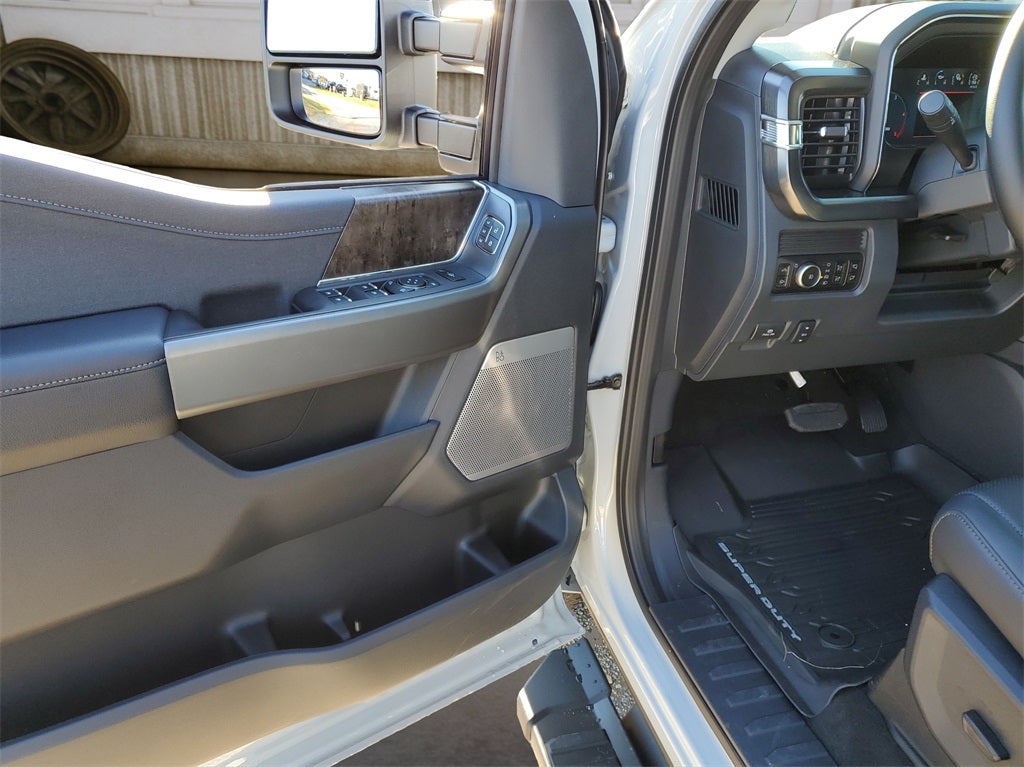 2026 Ford Super Duty F-250® Lariat®