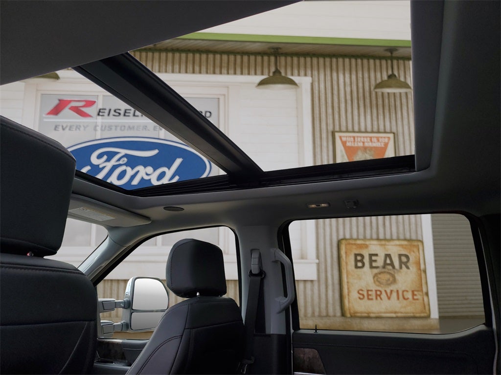 2026 Ford Super Duty F-350® Lariat®