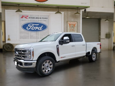 2026 Ford Super Duty F-350® Lariat®
