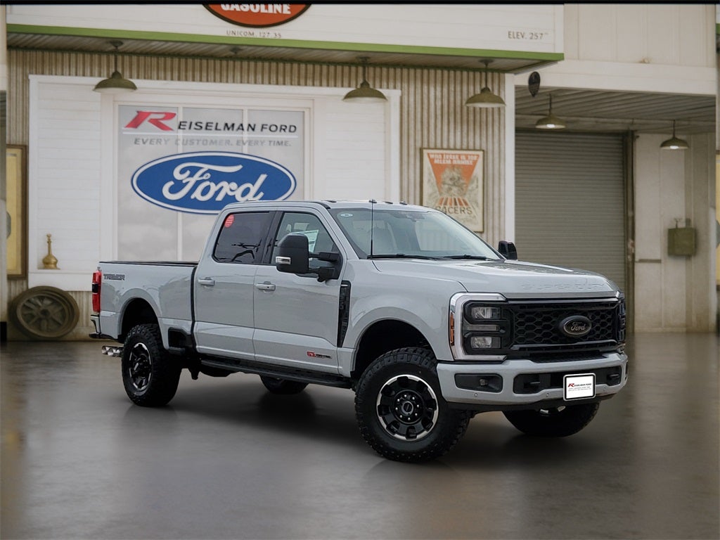 2026 Ford Super Duty F-350® Lariat®