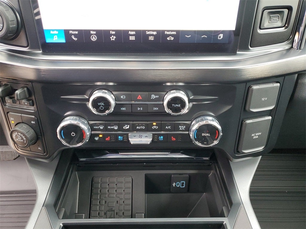 2026 Ford Super Duty F-350® Lariat®