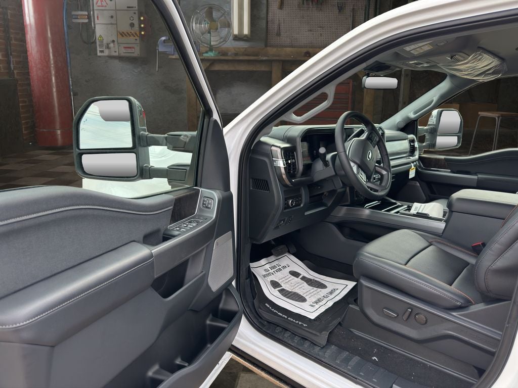 2026 Ford Super Duty F-350® Lariat®