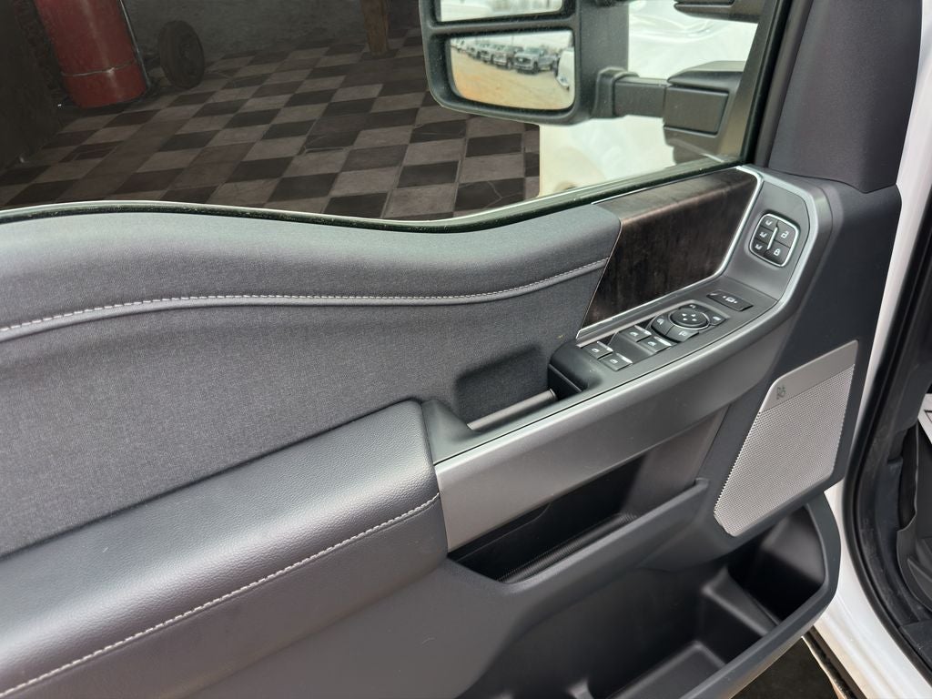 2026 Ford Super Duty F-350® Lariat®