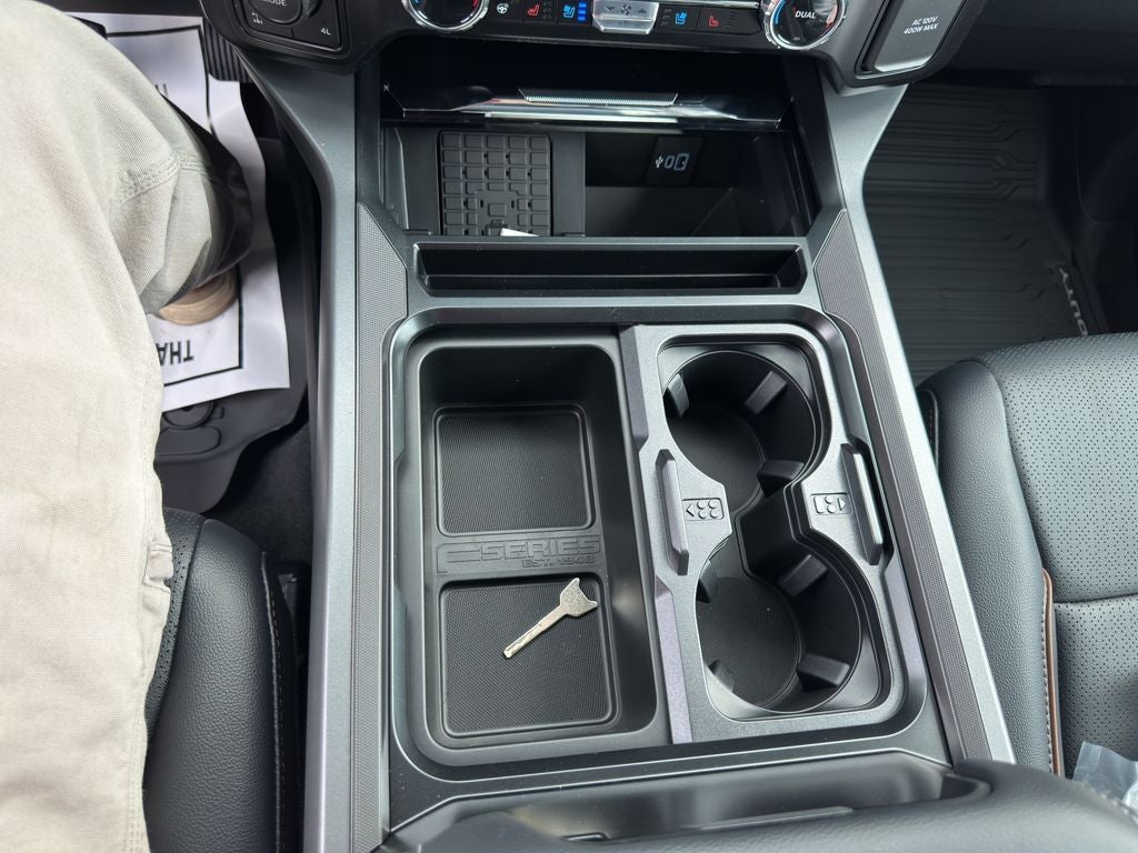 2026 Ford Super Duty F-350® Lariat®