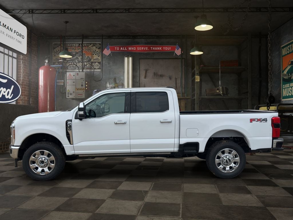 2026 Ford Super Duty F-350® Lariat®