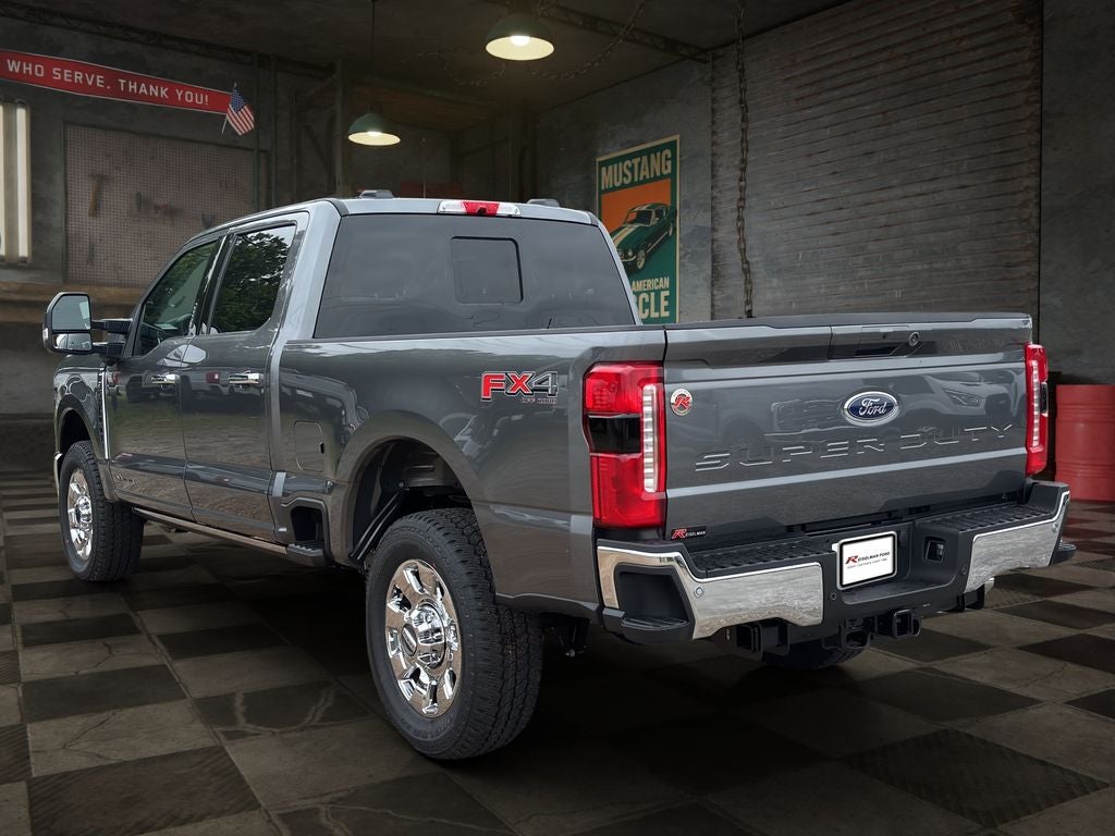 2026 Ford Super Duty F-350® Lariat®