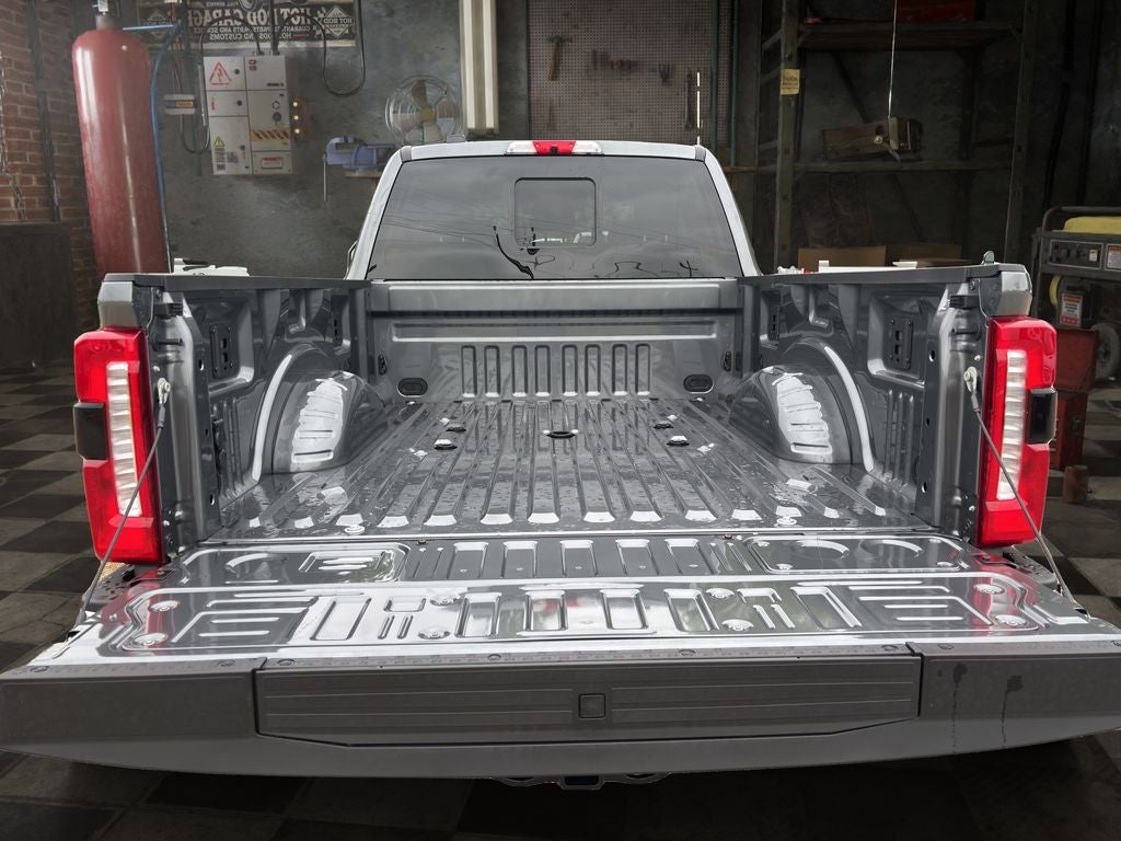 2026 Ford Super Duty F-350® Lariat®