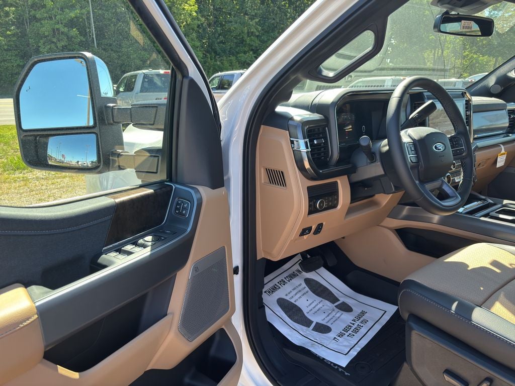2026 Ford Super Duty F-350® Lariat®