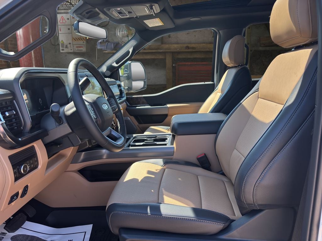 2026 Ford Super Duty F-350® Lariat®