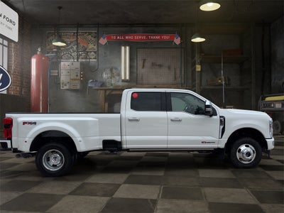 2026 Ford Super Duty F-350® Platinum®