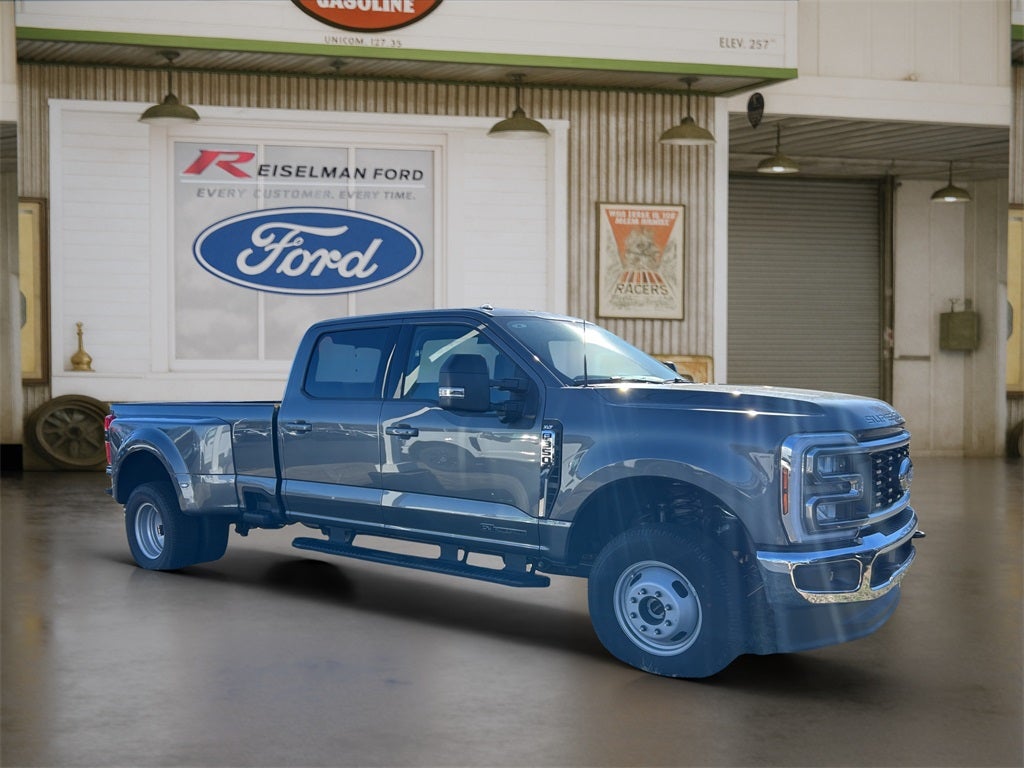 2026 Ford Super Duty F-350® XLT