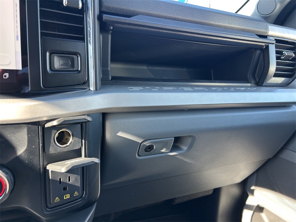 2026 Ford Super Duty F-350® XLT