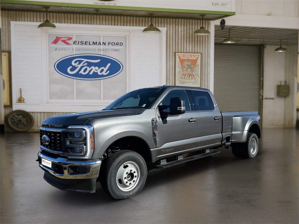 2026 Ford Super Duty F-350® XLT